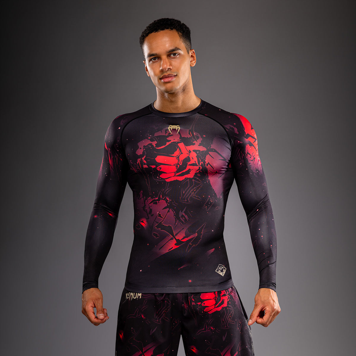 Jujutsu Kaisen x Venum Itadori Rashguard met lange mouwen – Zwart/Rood