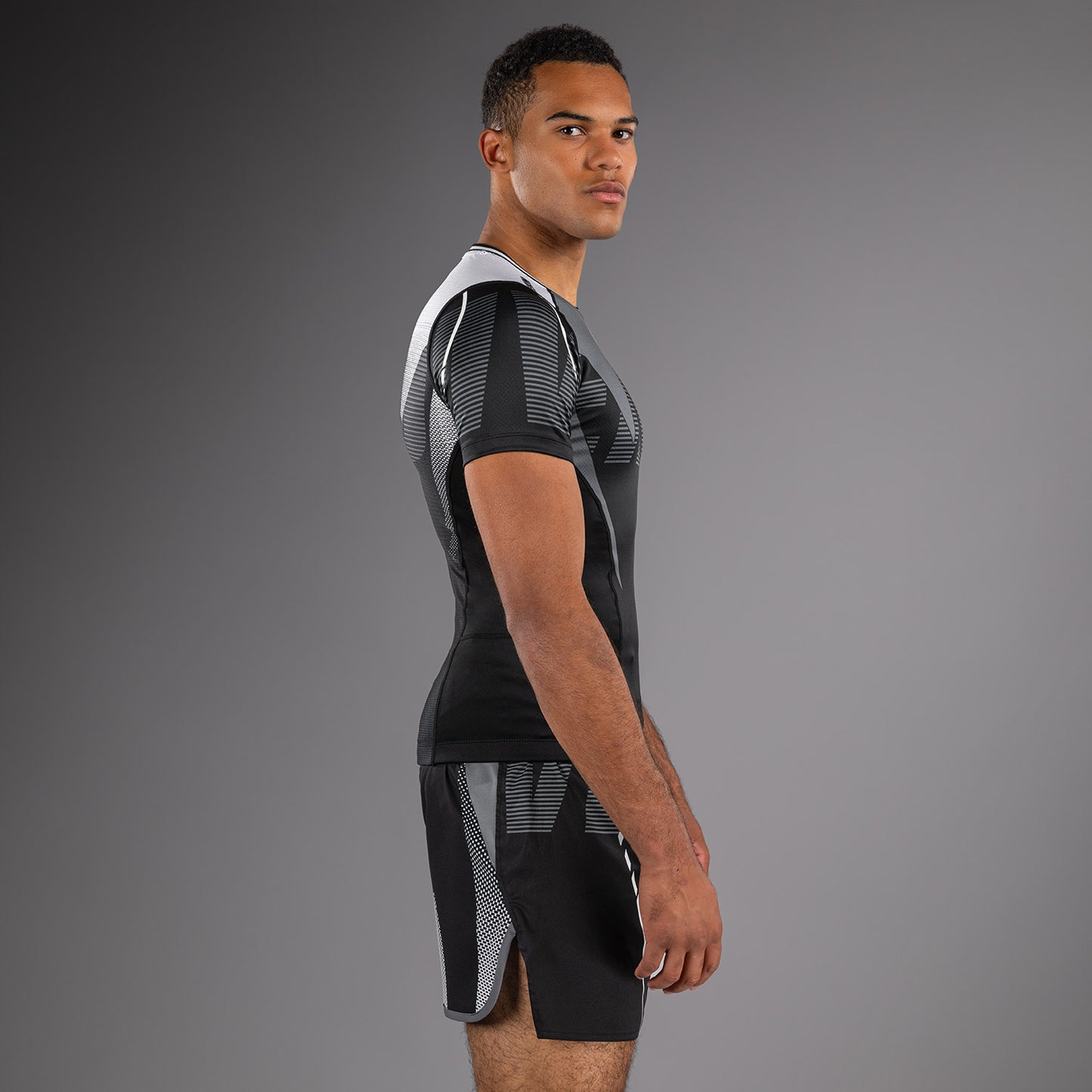 Venum Adrenaline Short Sleeve Rashguard – Zwart/Zilvergrijs