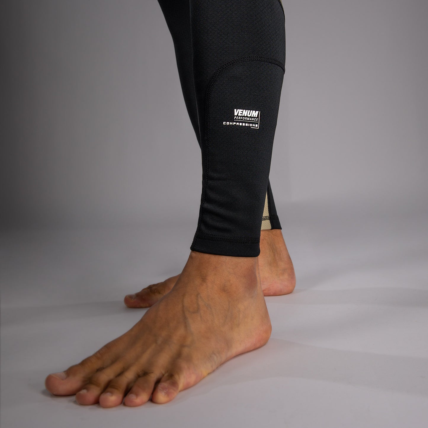 Venum Adrenaline Spats – Zwart/Zand