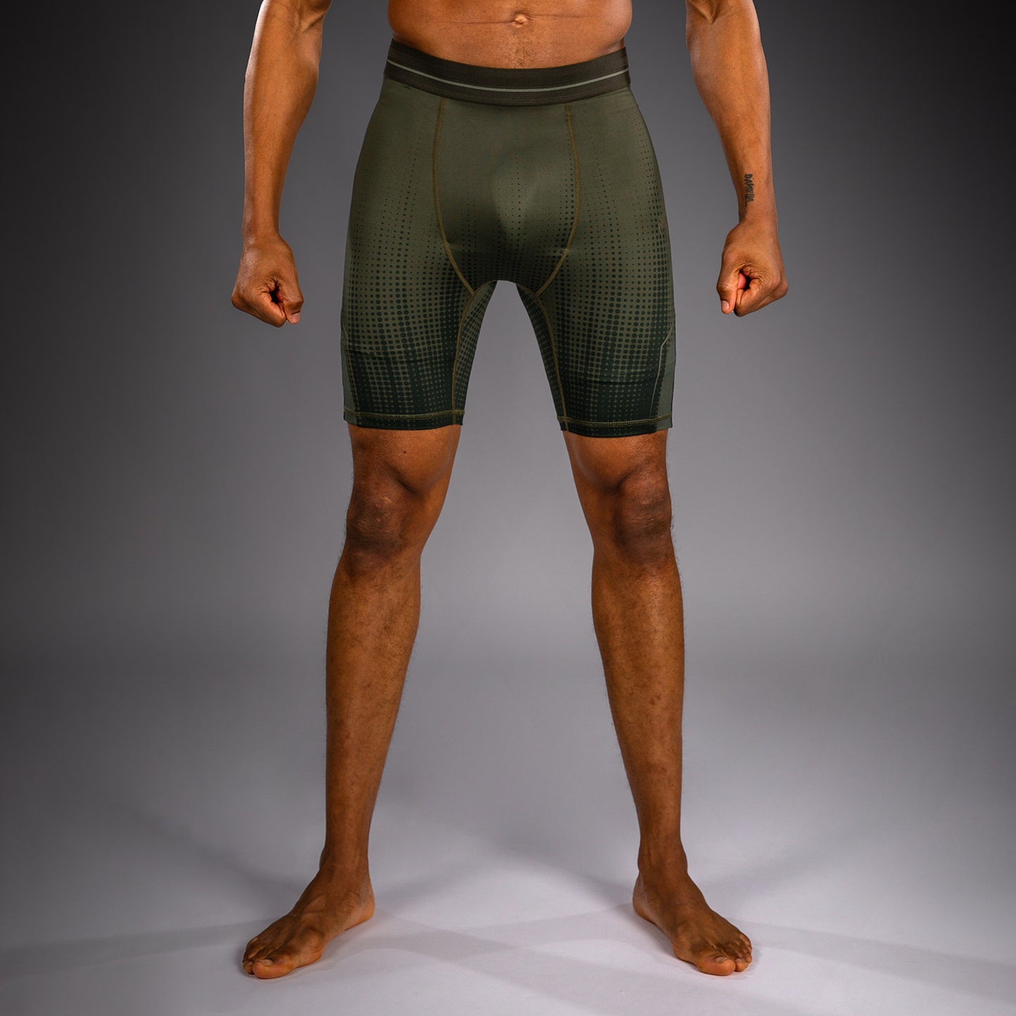 Venum Stealth Vale Tudo Compressieshort – Kaki/Donkergroen