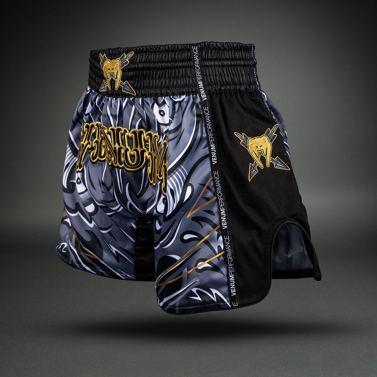 Venum Wolf Atak Muay Thai Shorts – Zwart/Grijs