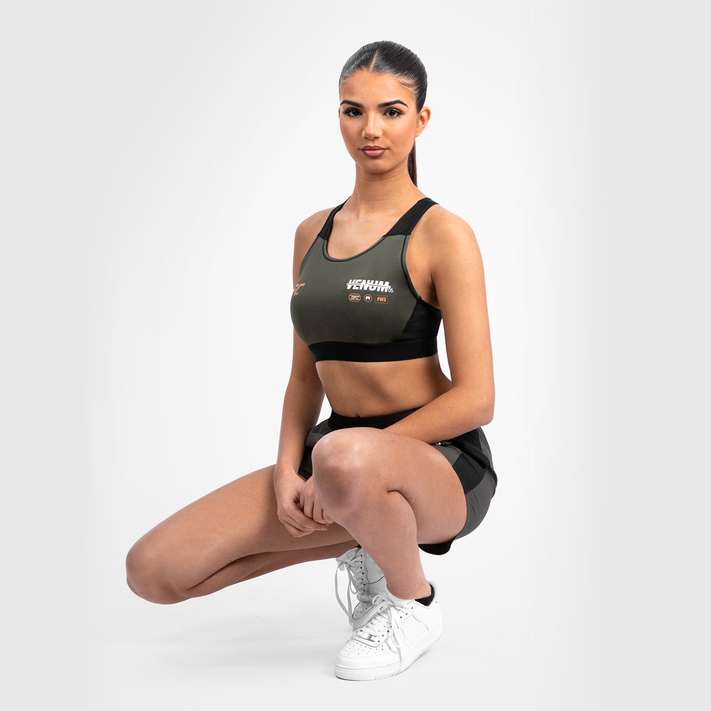 UFC Adrenaline by Venum Fight Week Dames Sportbeha - Kaki/Brons