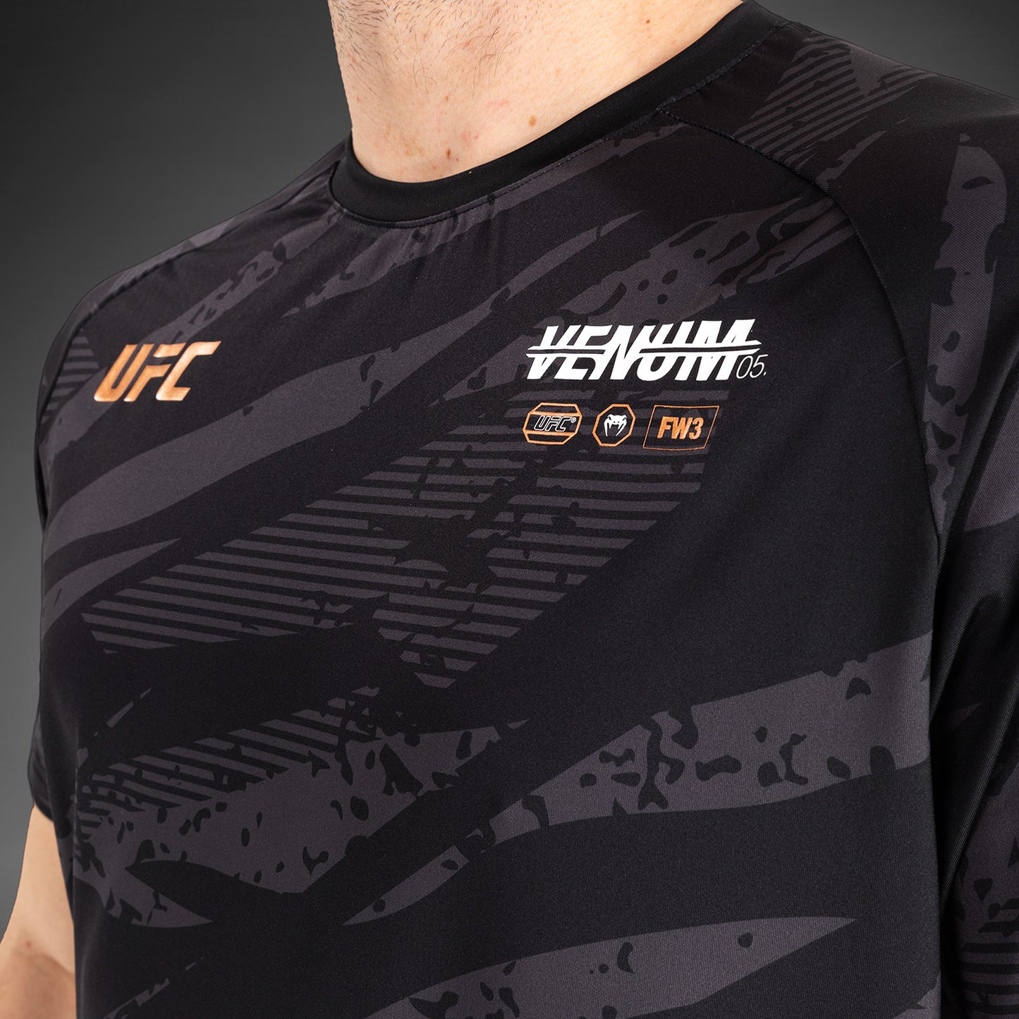 UFC Adrenaline By Venum Fight Week Dry-Tech T-Shirt Voor Mannen - Urban Camo