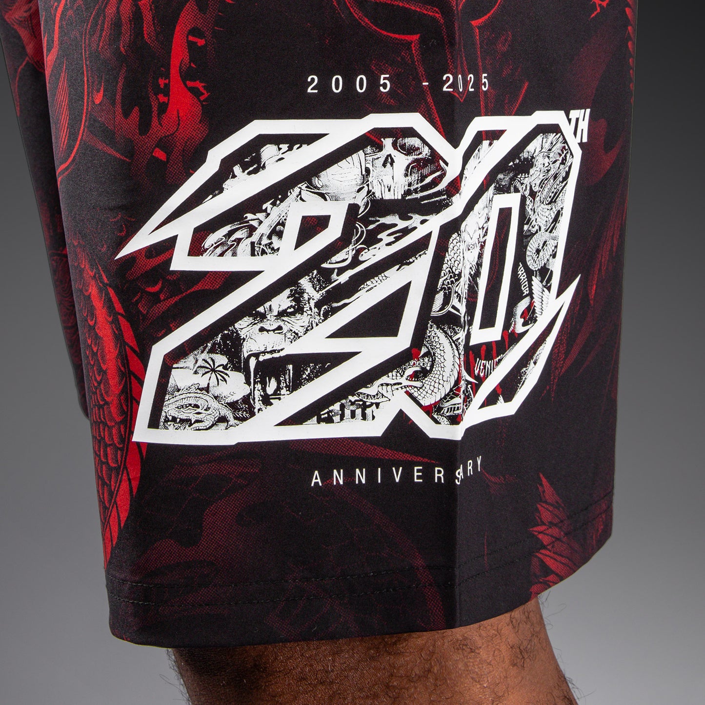 Venum 20th Anniversary Trainingsshorts - Zwart/Rood