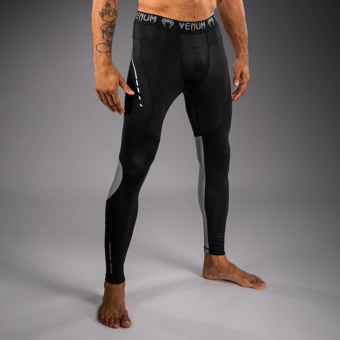 Venum Adrenaline Spats – Zwart/Zilvergrijs