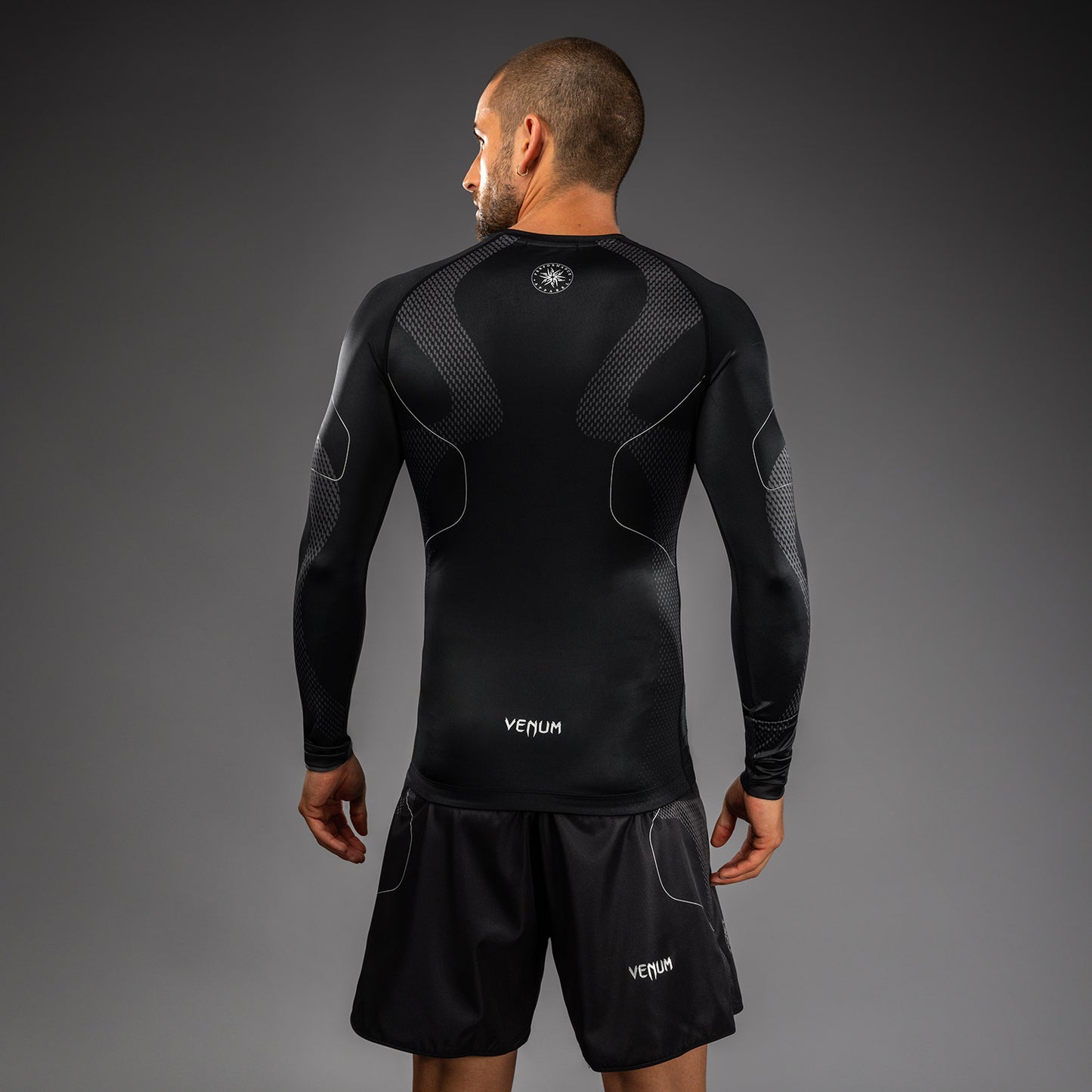Venum Nexus Lange Mouw Rashguard – Zwart/Zilver