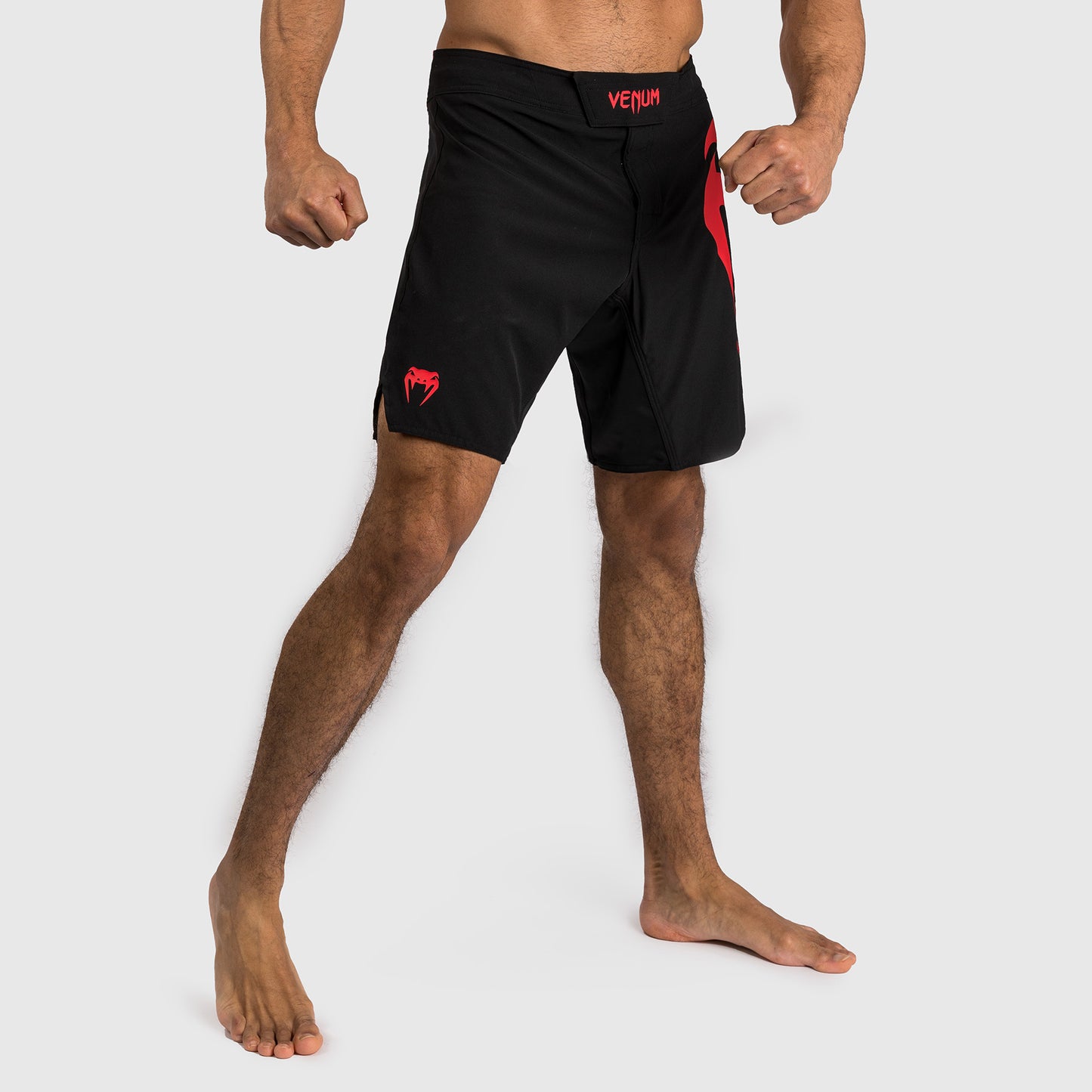 Venum Light 5.0 Vechtshorts - Zwart/Rood