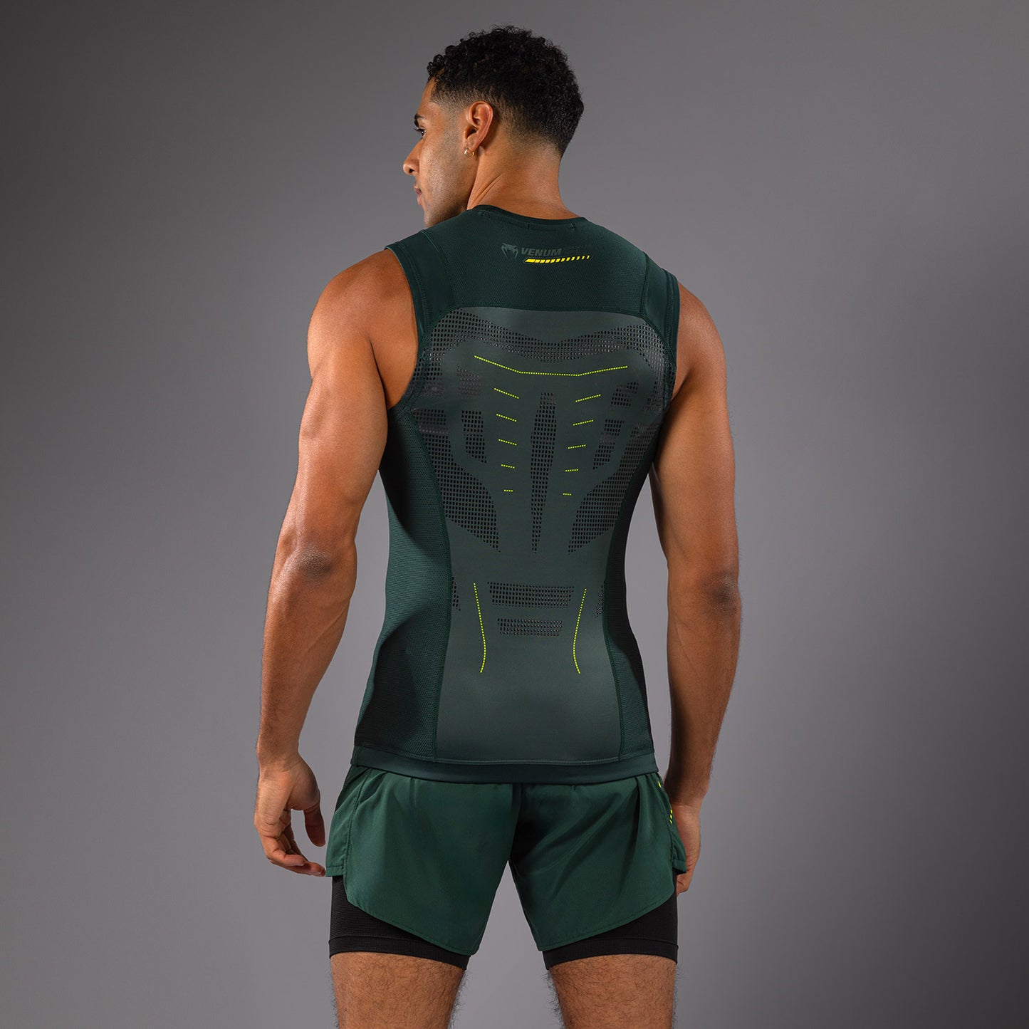Venum Technical 3.0 Mouwloos Rashguard - Bosgroen