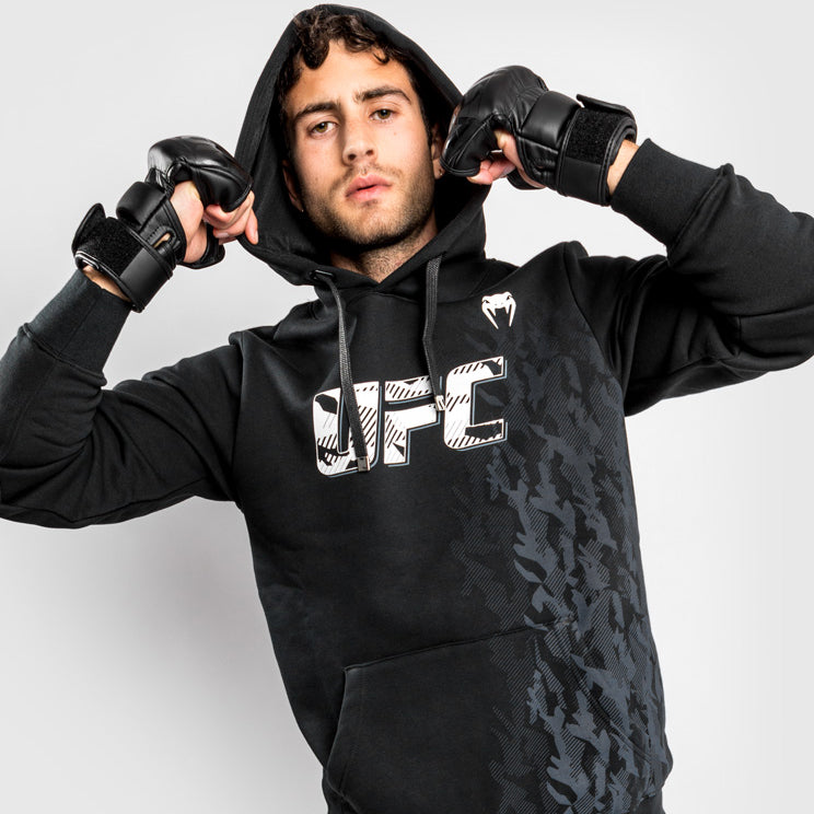 UFC Venum Authentic Fight Week Pullover Hoodie voor heren - Zwart