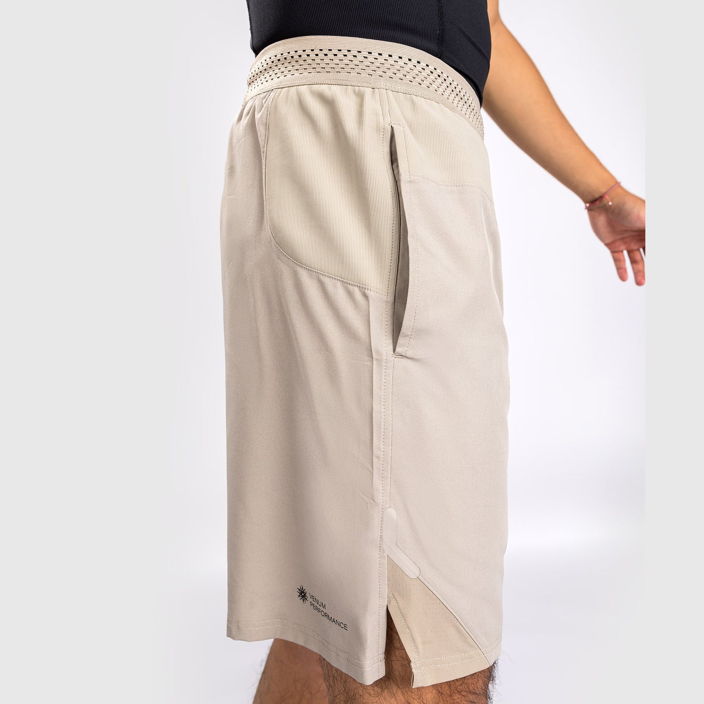 Venum G-Fit Air Training Short - Zand