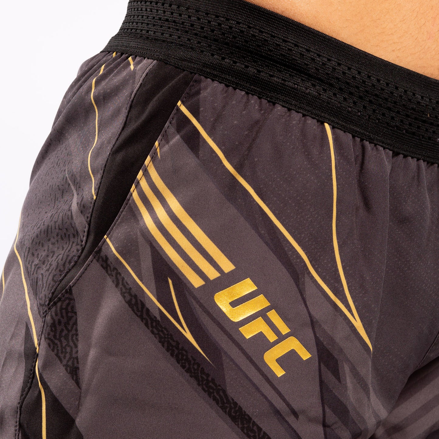 UFC Venum Replica Damesshort - Champion
