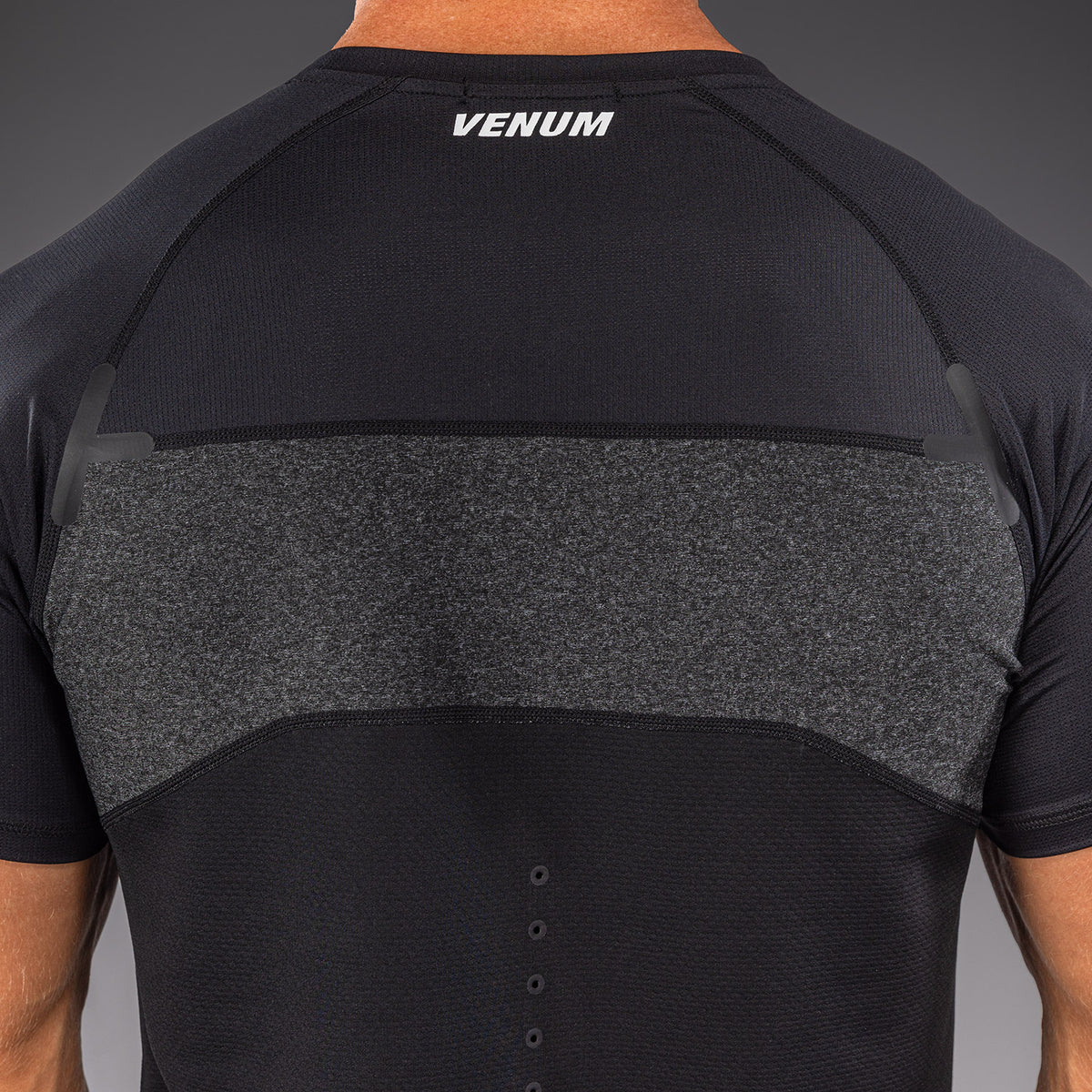 Venum G-Fit Scale Dry Tech T-shirt - Zwart