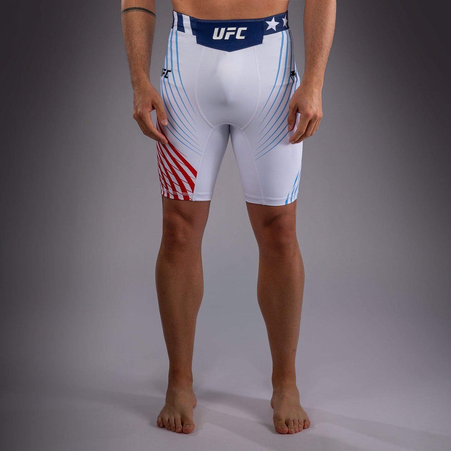 Official UFC Freedom 250 by Venum Authentic Fight Night Vale Tudo Shorts voor heren - Wit