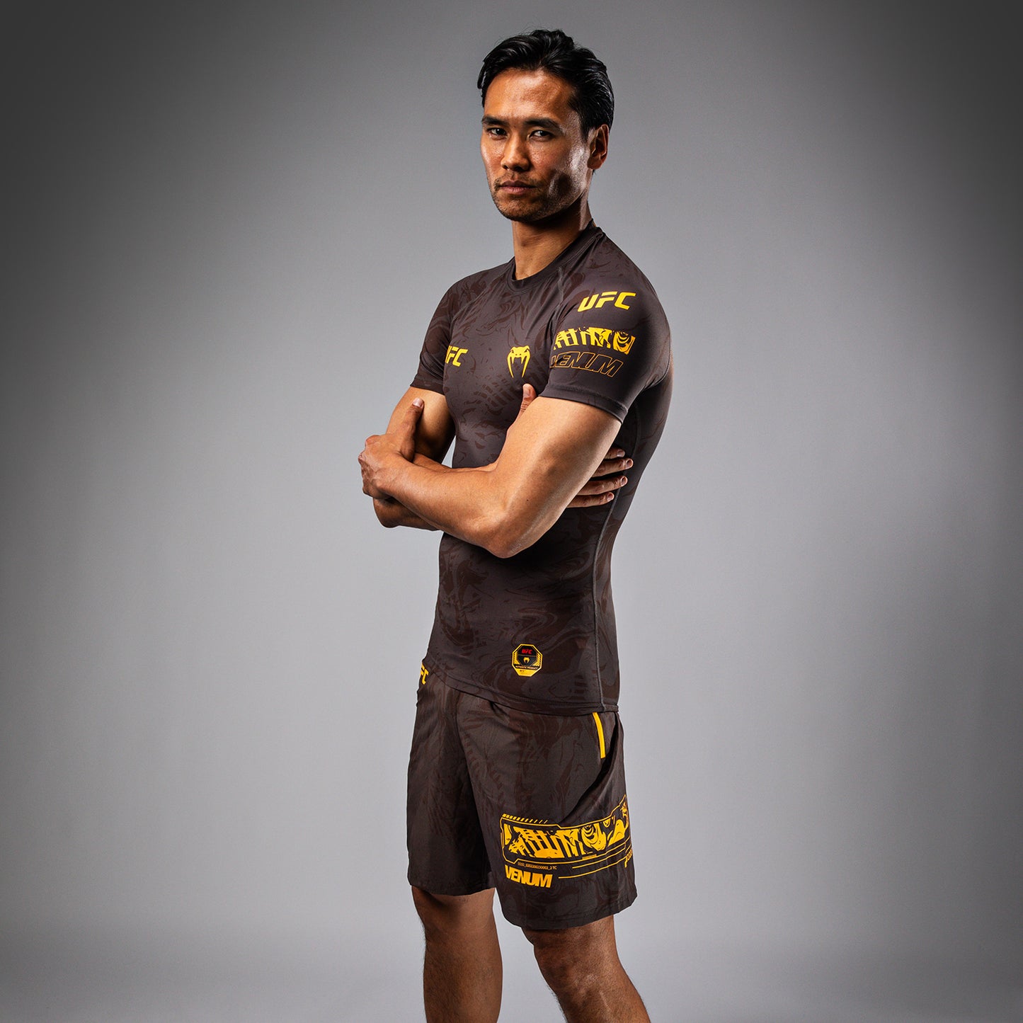 UFC Fusion by Venum Fight Week Performance Rashguard met Korte Mouwen voor Heren - Earthen Brown