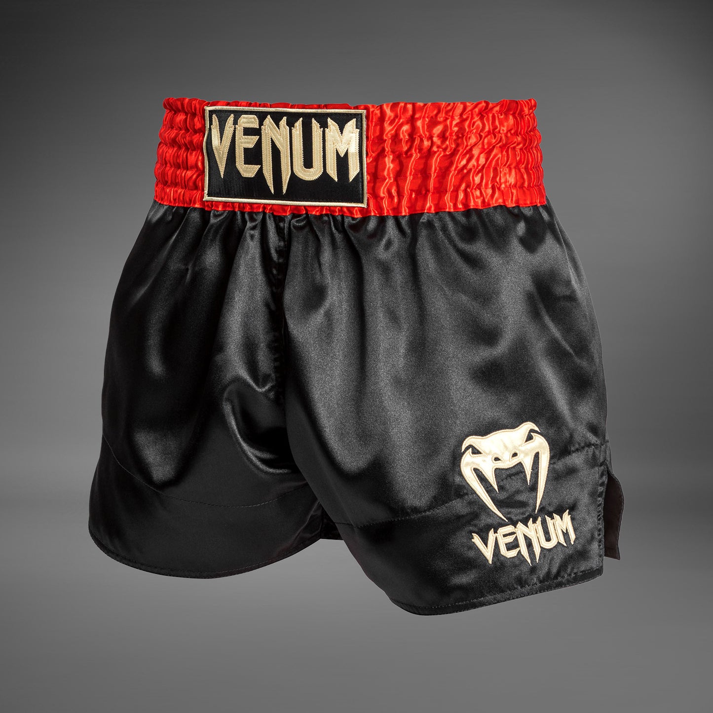 Venum Classic Muay Thai Kort Rood/Zwart/Goud