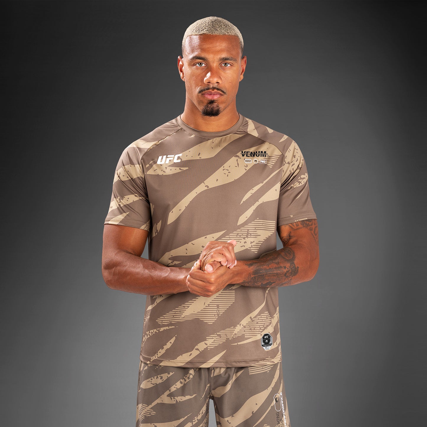 UFC Adrenaline By Venum Fight Week Dry Tech T-Shirt Voor Mannen - Desert Camo