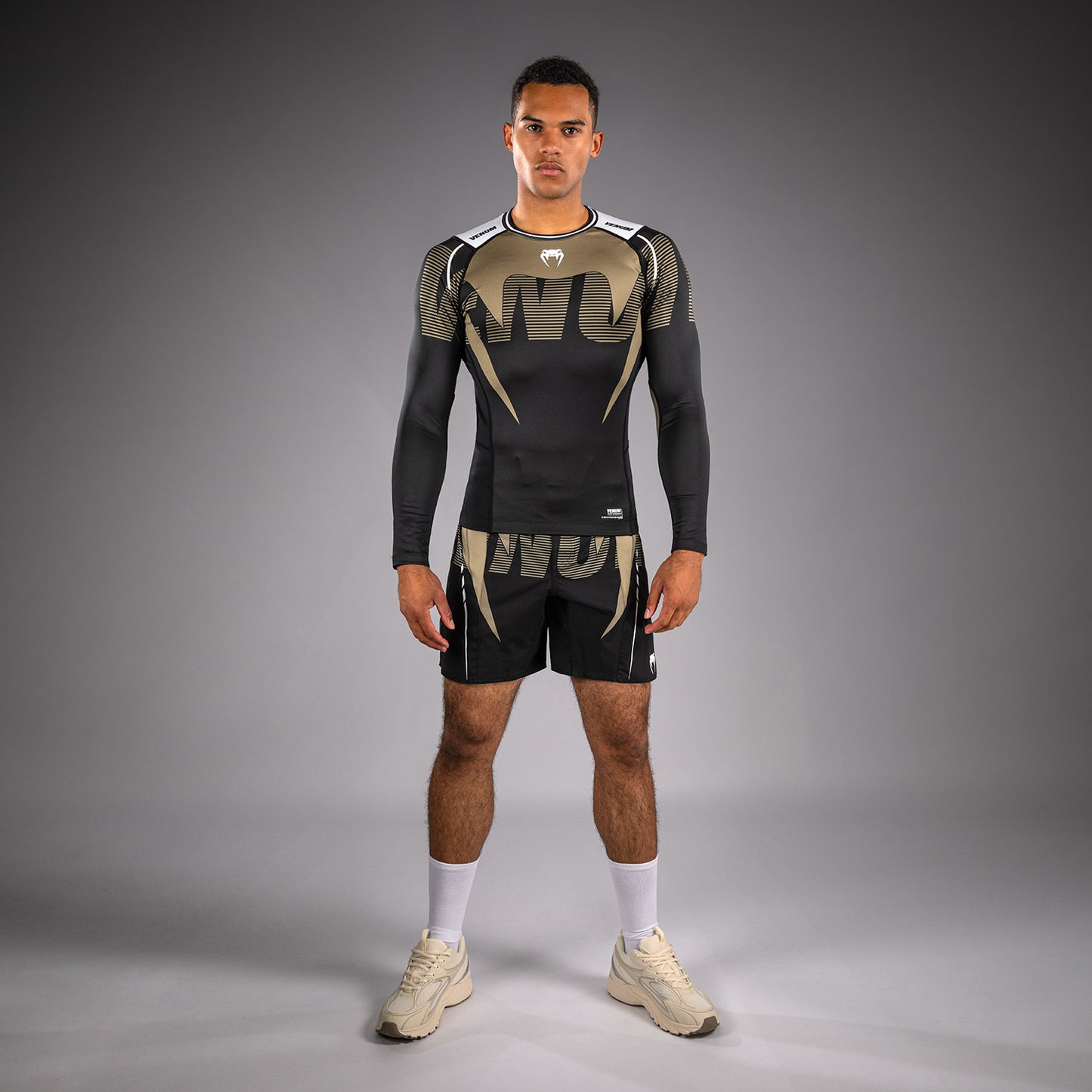 Venum Adrenaline Lange Mouw Rashguard – Zwart/Zand
