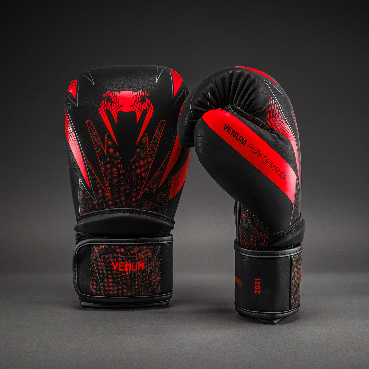 Venum Impact Amazonia Reborn bokshandschoenen - Zwart/Rood