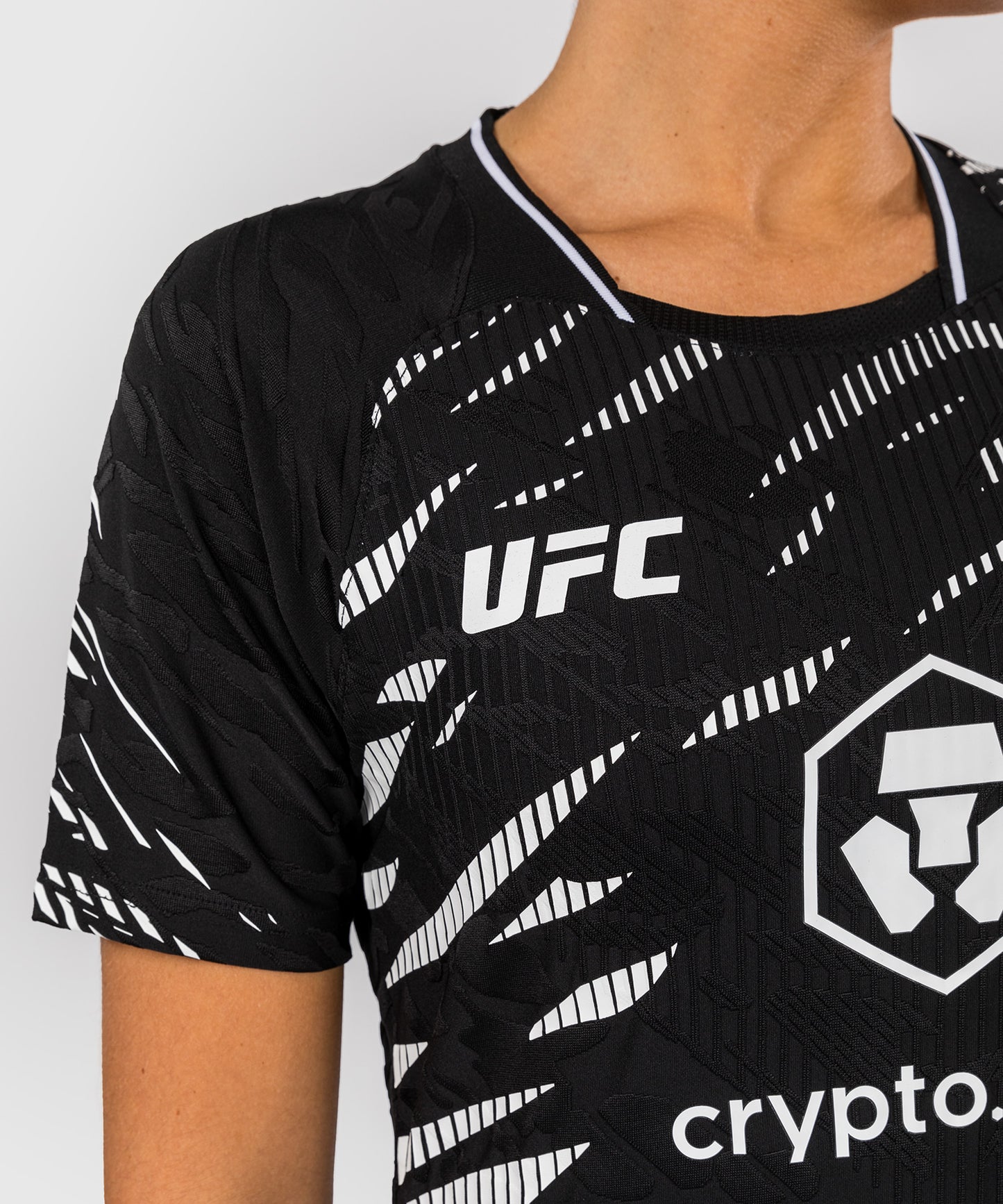 UFC Fusion by Venum Personalized Authentic Fight Night Exit T-shirt voor Dames - Zwart