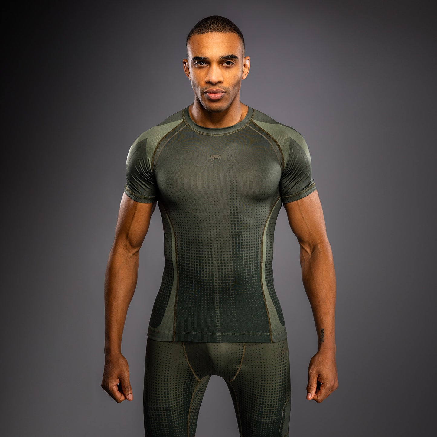 Venum Stealth Rashguards met korte mouwen – Kaki/Legergroen