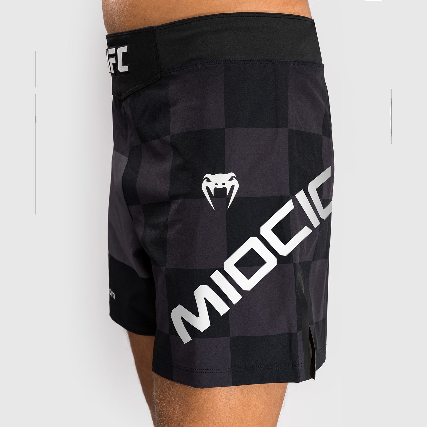 UFC Unrivaled by Venum Stipe Miocic Mannen Short Fit Fight Short - Zwart