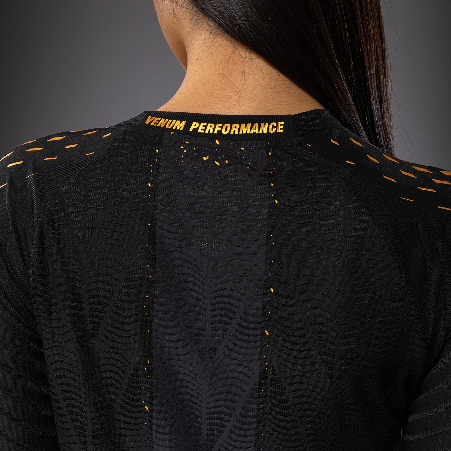 UFC Zenith by Venum Authentic Fight Night Officieel Walkout-shirt Dames Personalized - Champion