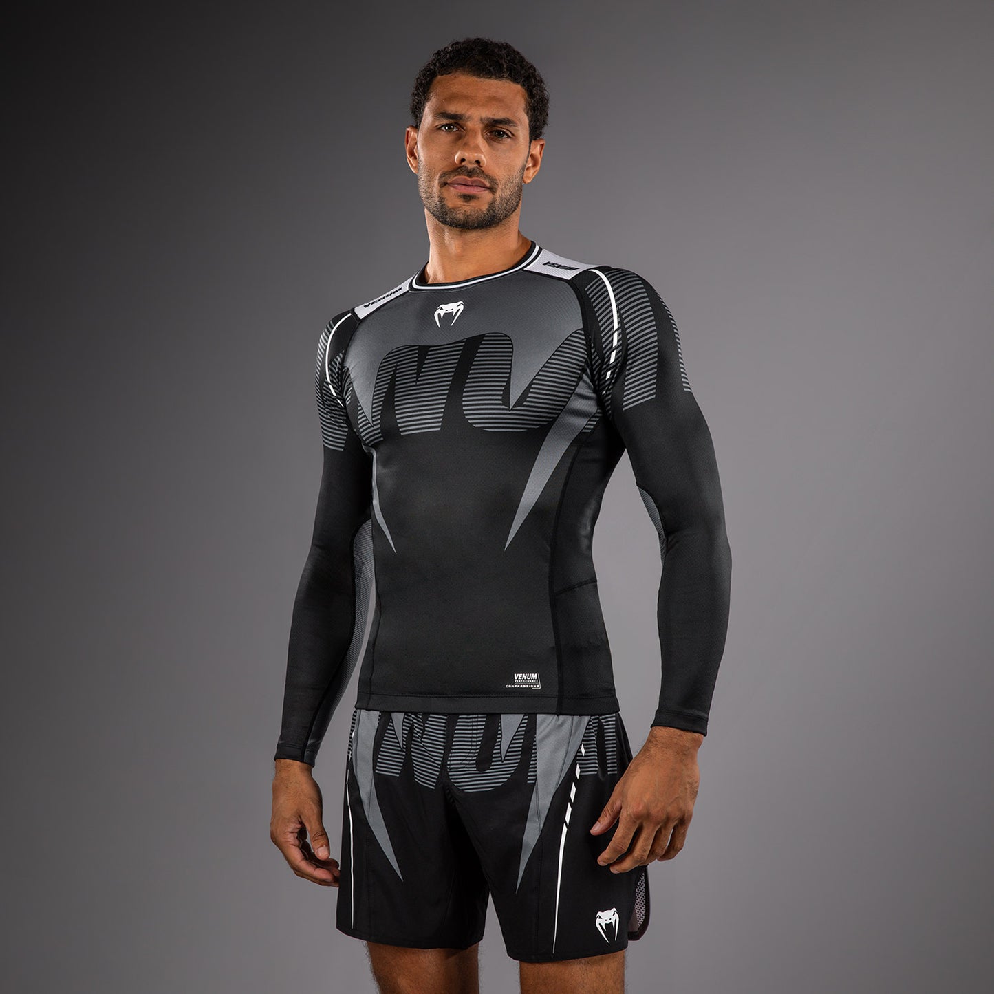 Venum Adrenaline Lange Mouwen Rashguard – Zwart/Zilvergrijs