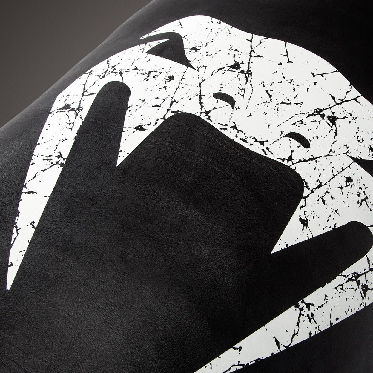 Venum Challenger bokszak (met plafondbevestiging) - Zwart/Wit - 150 cm - gevuld