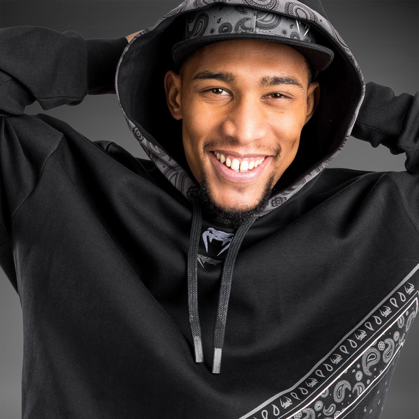 Venum Cali 34 XL hoodie -Oversize - Zwart