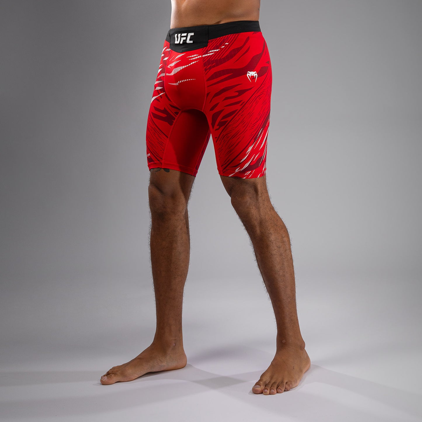 UFC Fusion by Venum Personalized Authentic Fight Night Vale Tudo Shorts voor Heren - Rood
