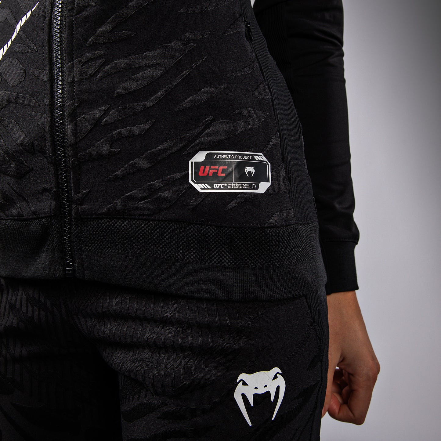 UFC Fusion by Venum Authentic Fight Night Hoodie voor Dames - Zwart