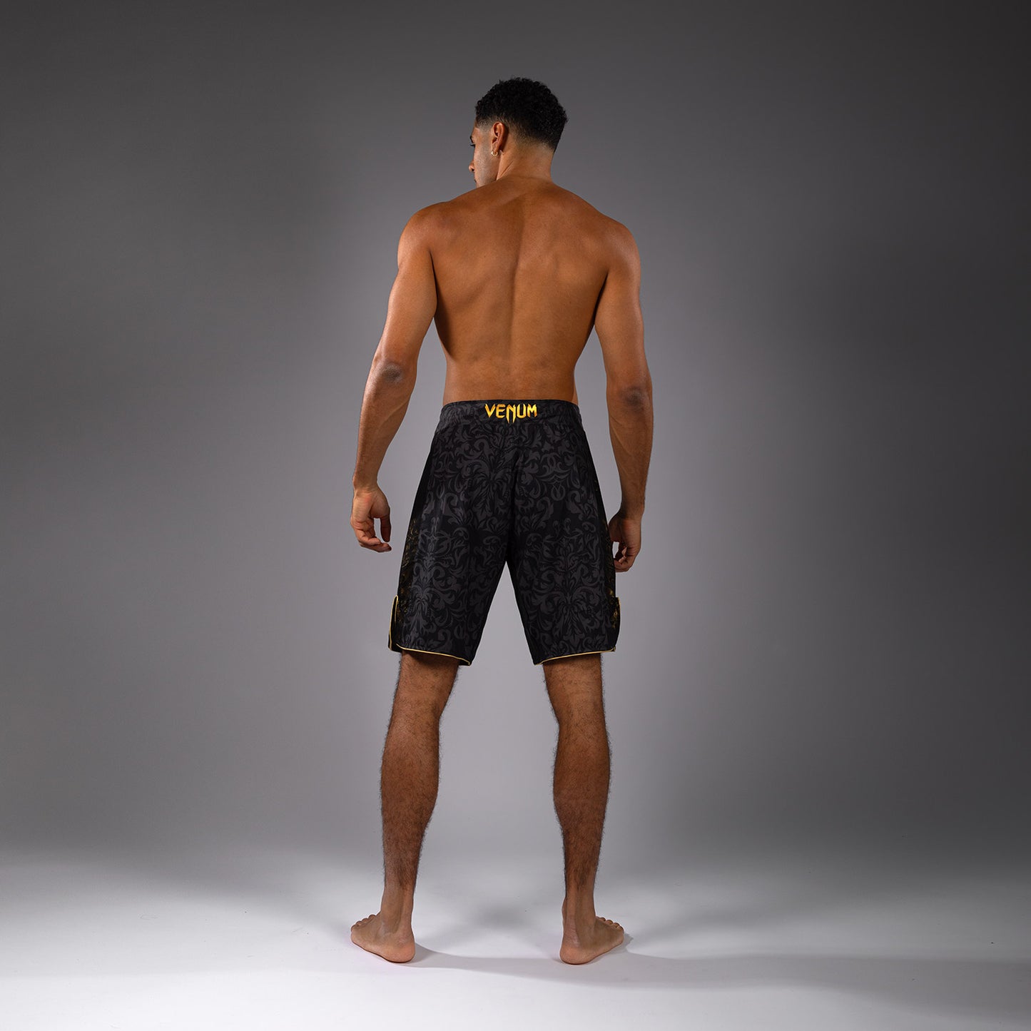 Venum x Topuria Unmatched Edition Vecht Shorts - Zwart/Goud