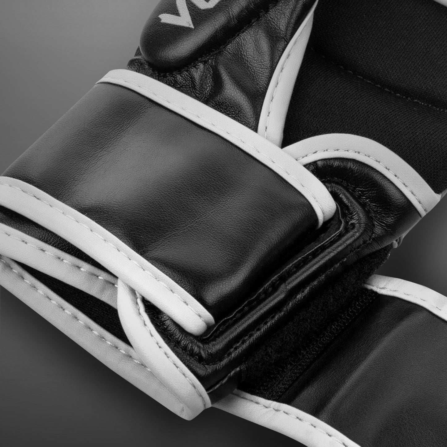 Venum Challenger 3.0 Trainingshandschoenen - Zwart/Wit
