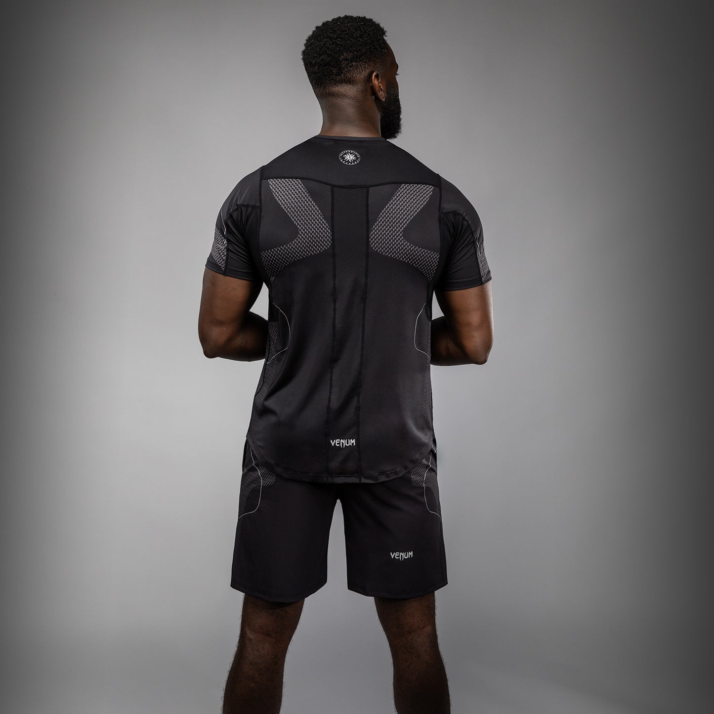 Venum Nexus Dry-Tech T-shirt – Zwart/Zilver