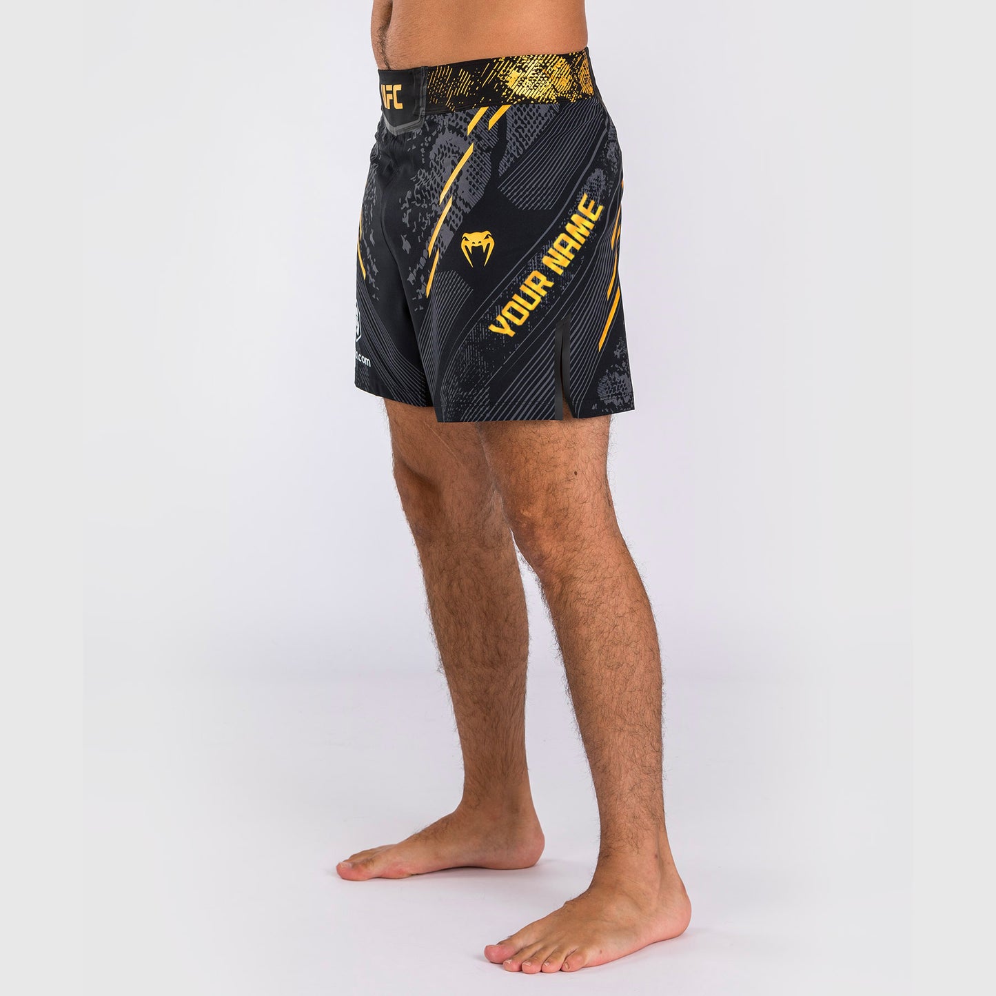 UFC Adrenaline by Venum Gepersonaliseerd Authentic Fight Night Heren Kort Gevecht - Korte Pasvorm - Zwart/Goud