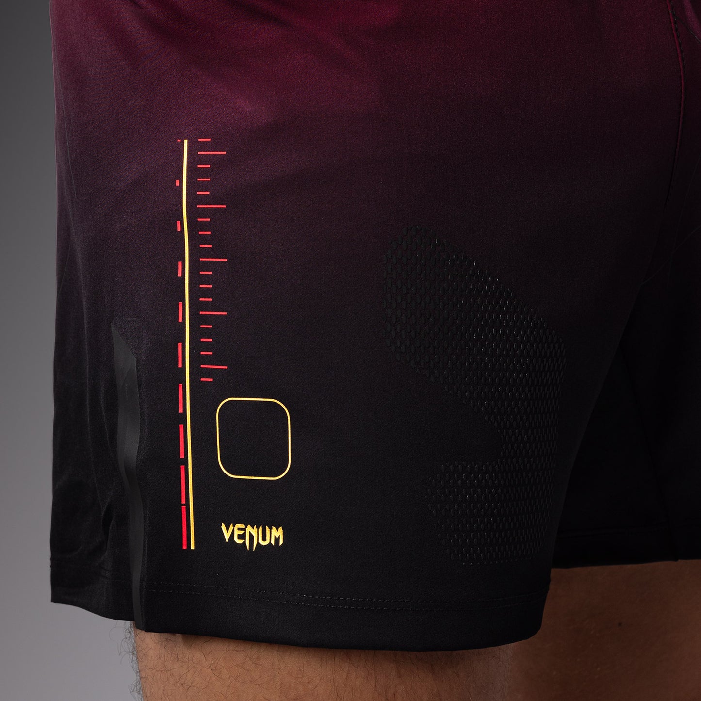 Venum Tactical XT Gevechtsshort - Zwart/Bourgondië/Goud