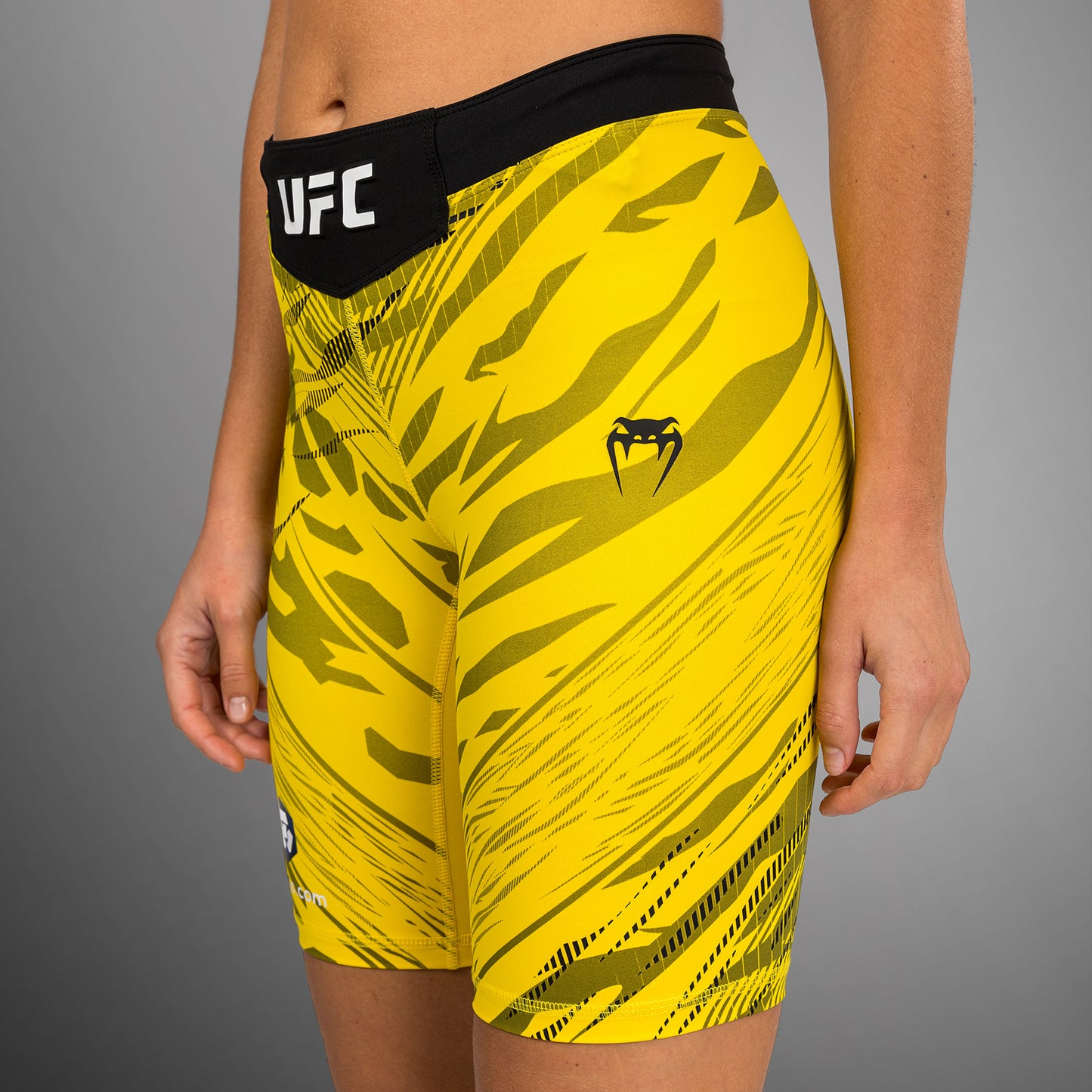 UFC Fusion by Venum Authentic Fight Night Vale Tudo Shorts voor Dames - Lang Fit - Geel