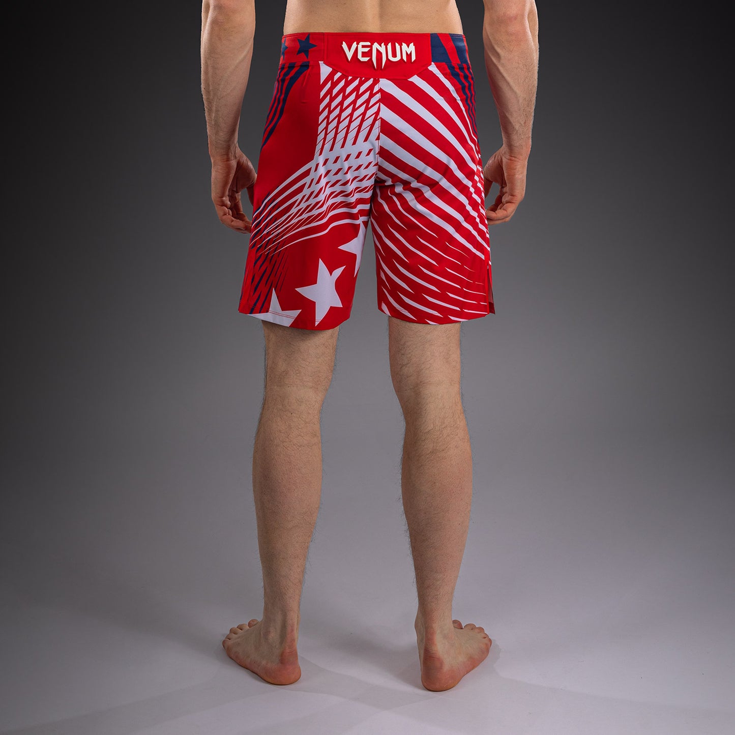 Official UFC Freedom 250 by Venum Authentic Fight Night Fight Shorts Short Fit voor heren - Rood