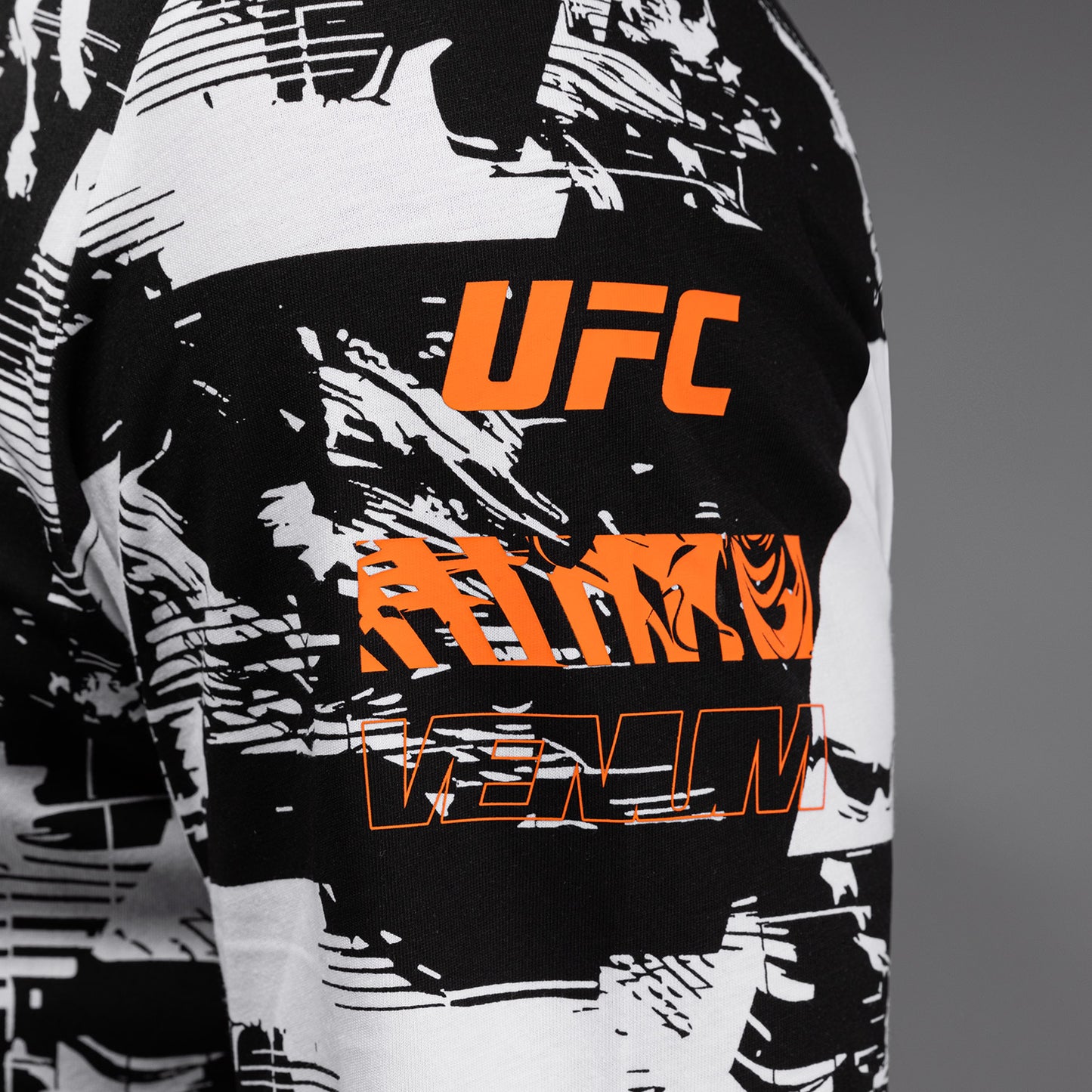UFC Zenith by Venum Authentic Fight Week Longsleeve T-shirt Heren - Wit
