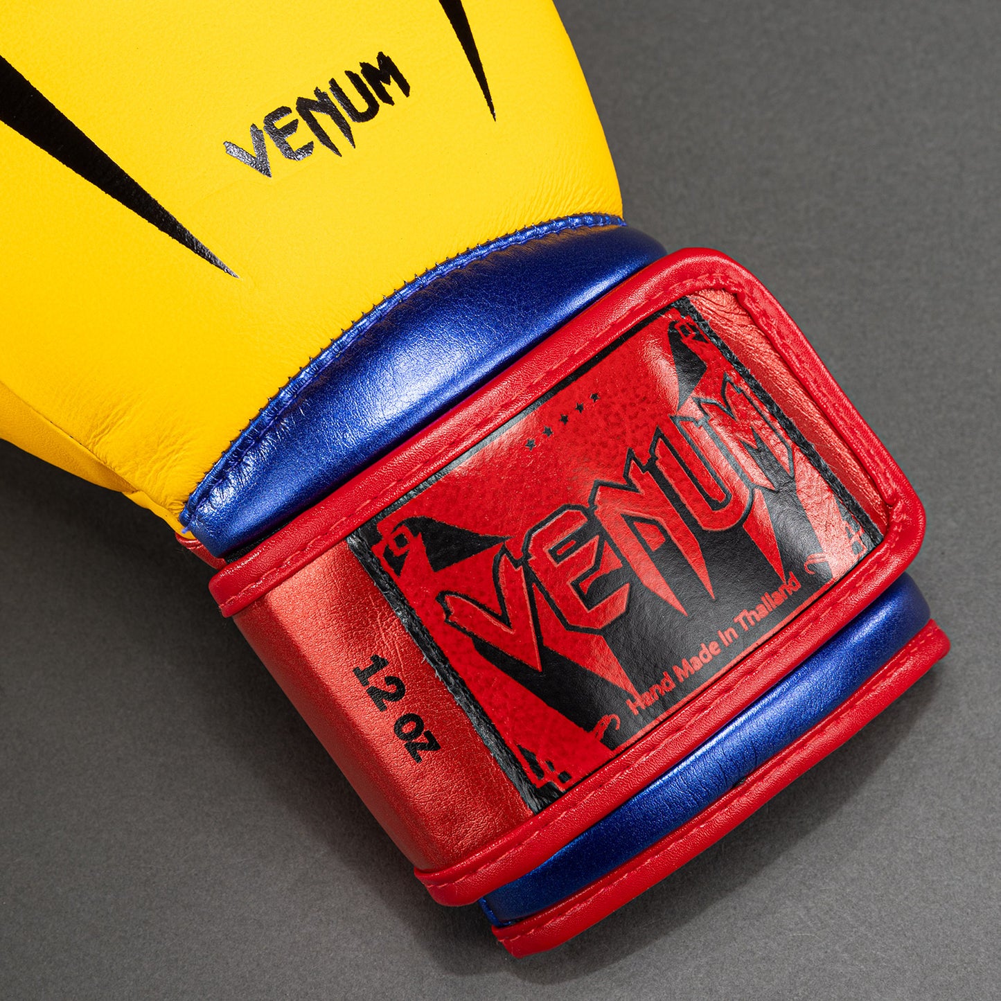 Venum Giant 3.0 Bokshandschoenen - geel/blauw/rood
