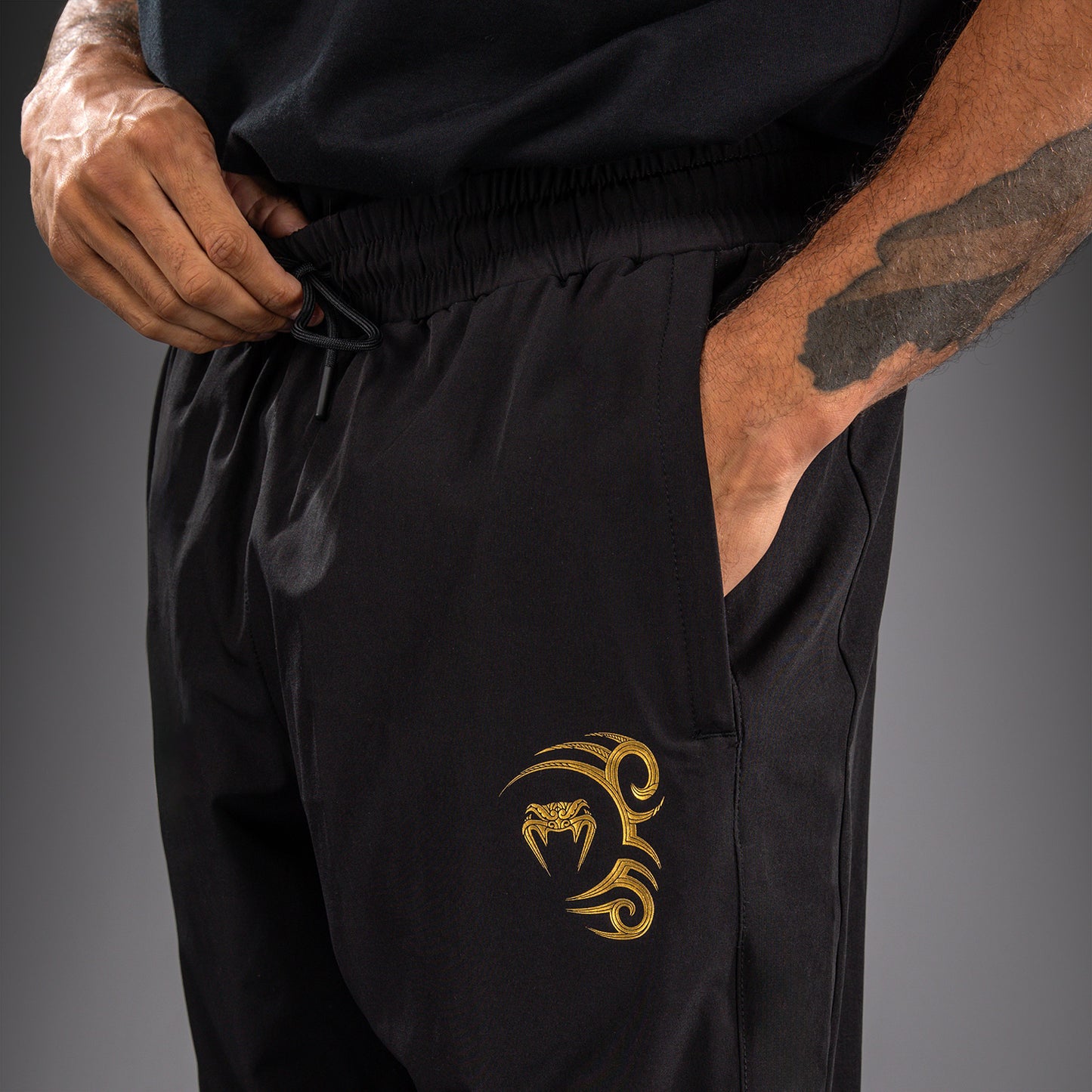 Venum x Mike Tyson Tiger Joggers - Zwart/Goud