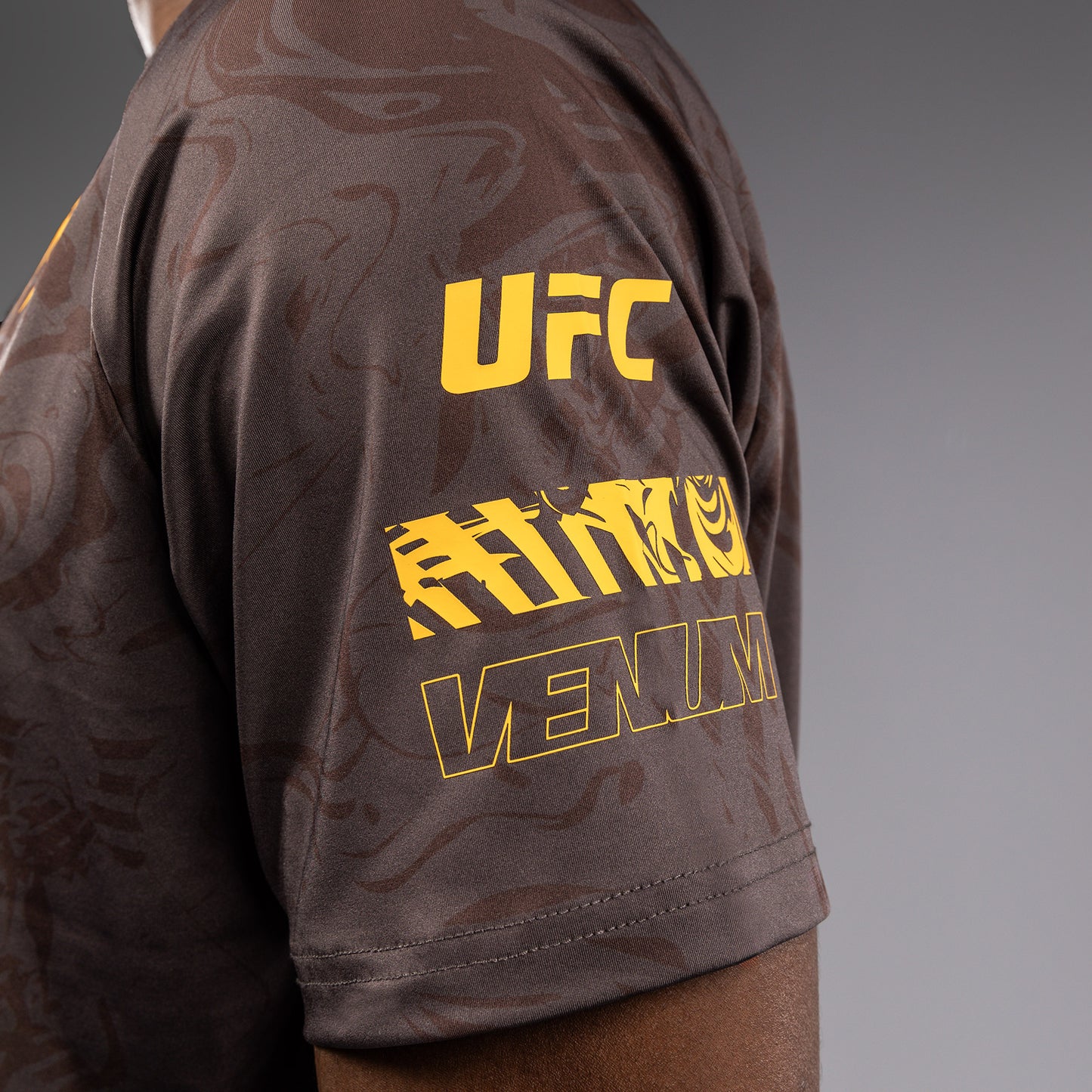 UFC Fusion by Venum Fight Week Dry-Tech T-shirt voor Heren - Earthen Brown