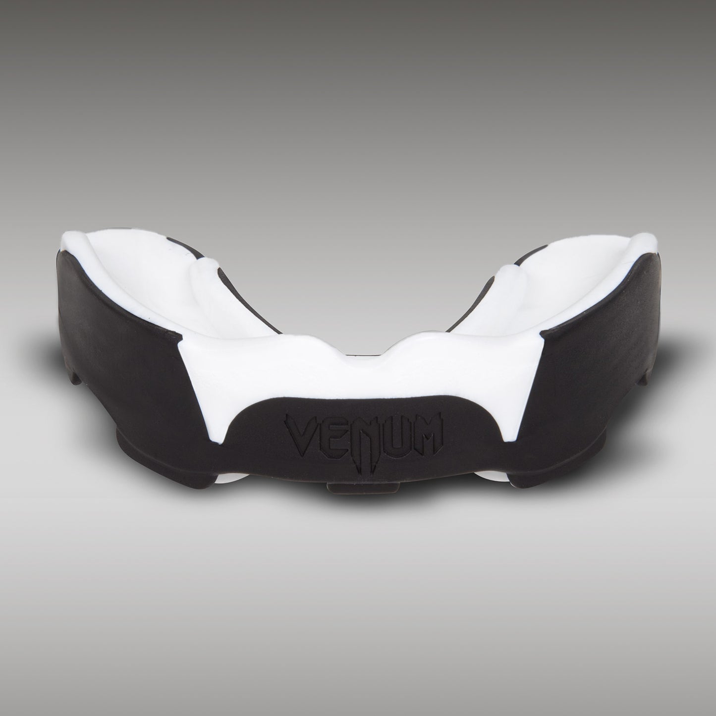 Venum Predator Gebitsbeschermer - zwart/wit