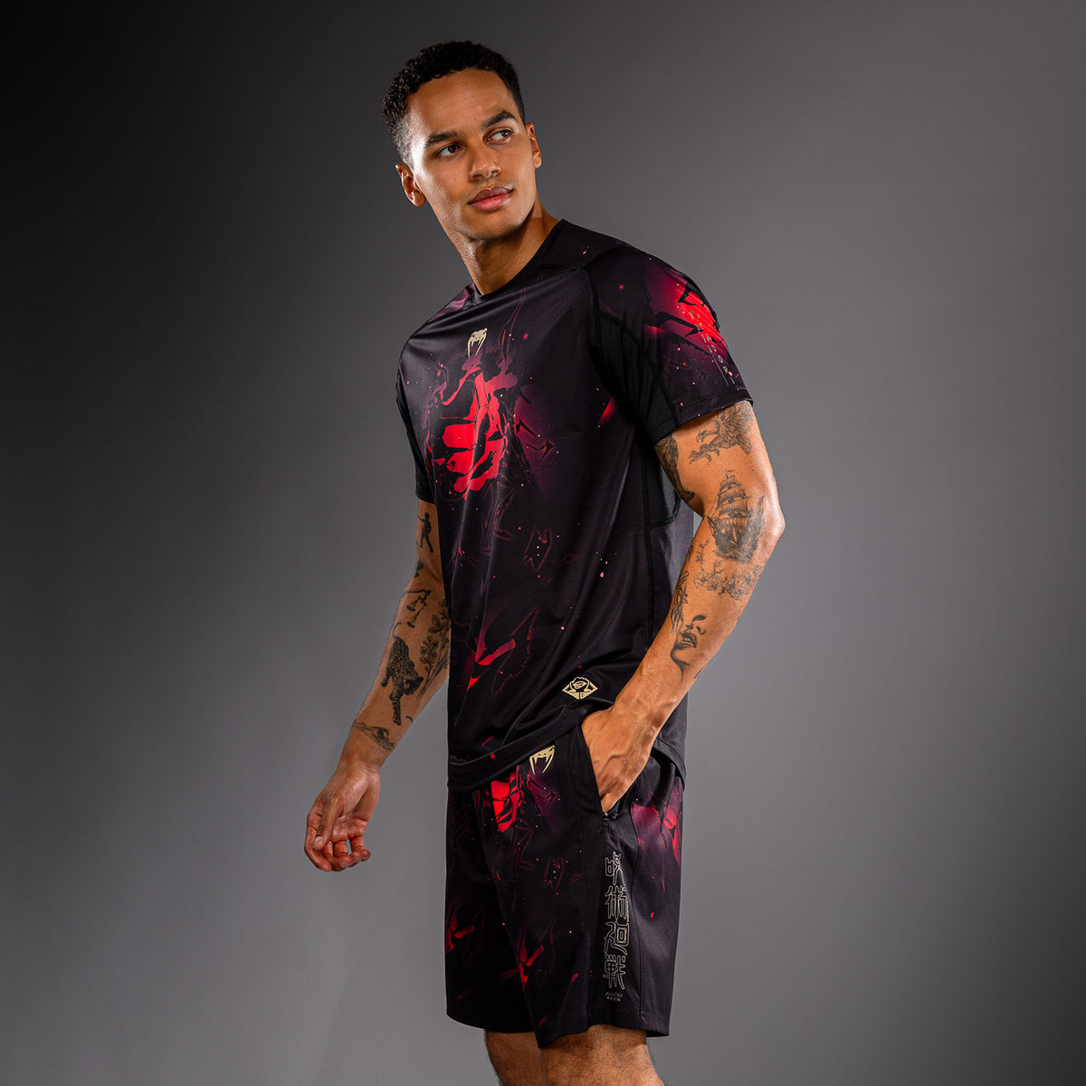 Jujutsu Kaisen x Venum Itadori Dry Tech T-shirt – Zwart/Rood