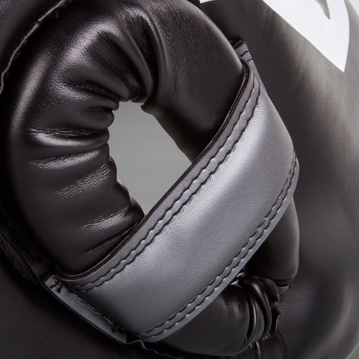 Venum Elite Iron Bokshelm - Zwart