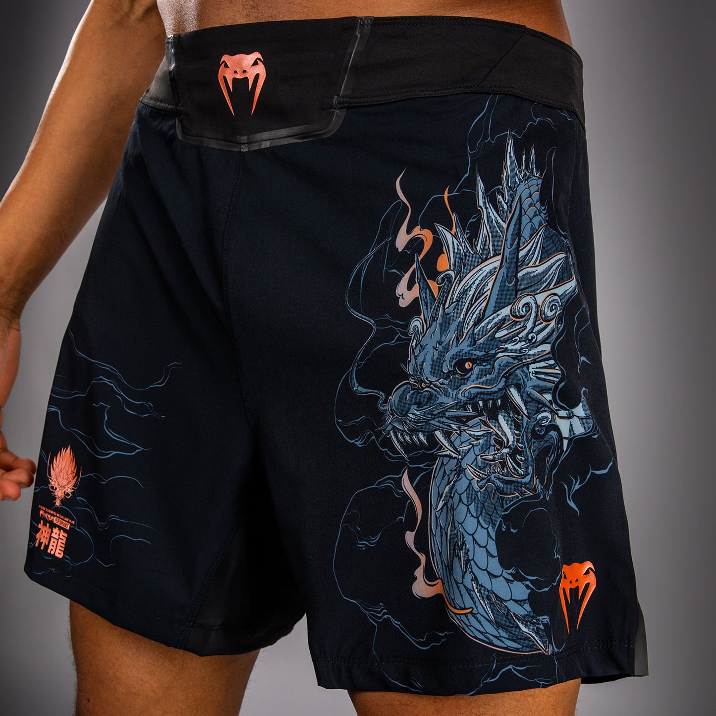 Venum Thunder Dragon Fightshorts – Zwart/Grijs/Koper
