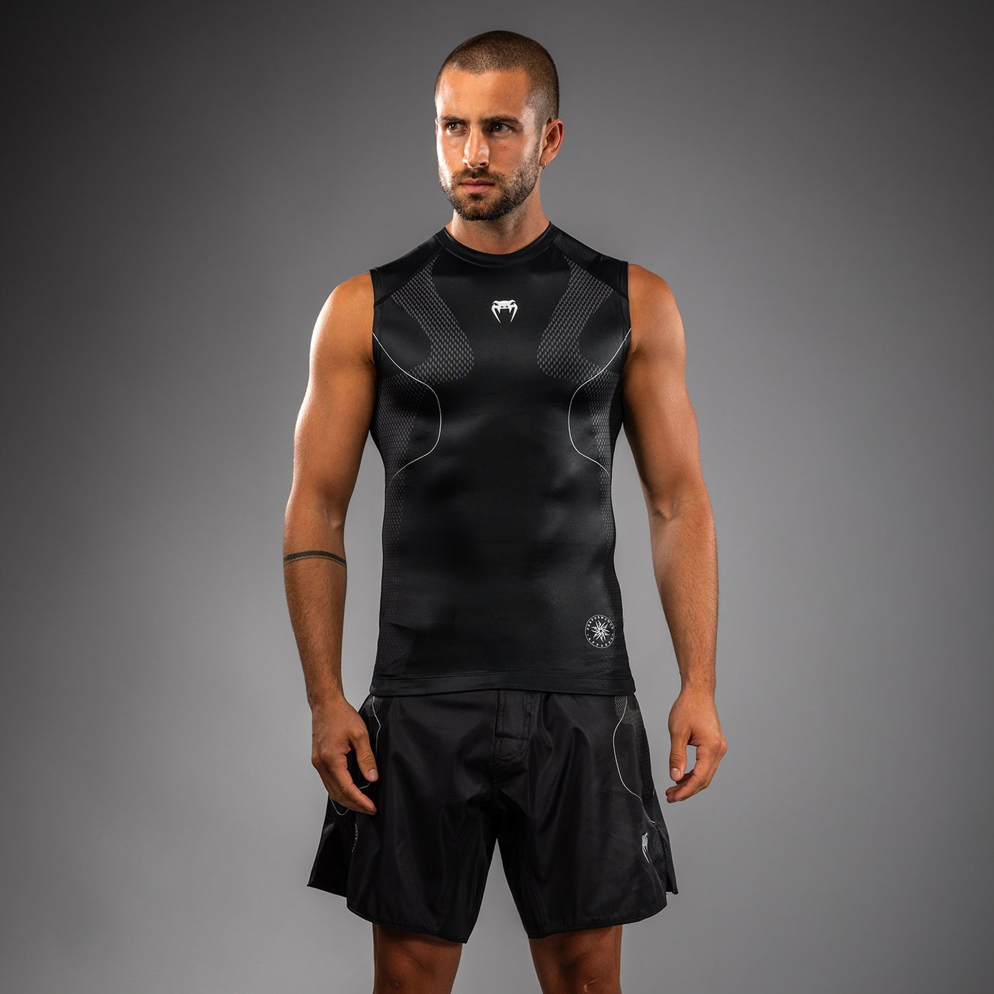 Venum Nexus Mouwloos Rashguard – Zwart/Zilver