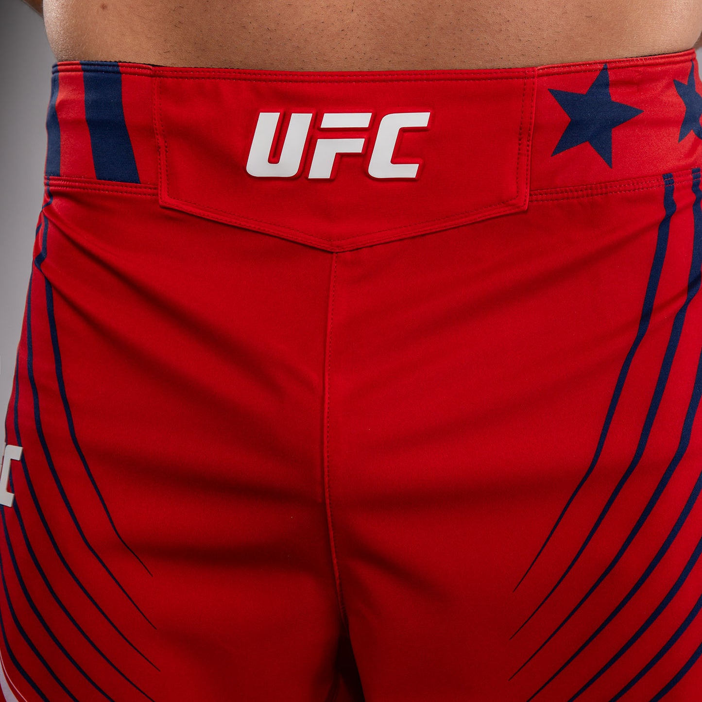 Official UFC Freedom 250 by Venum Op maat gemaakt Authentic Fight Night Fight Shorts Short Fit voor heren - Rood