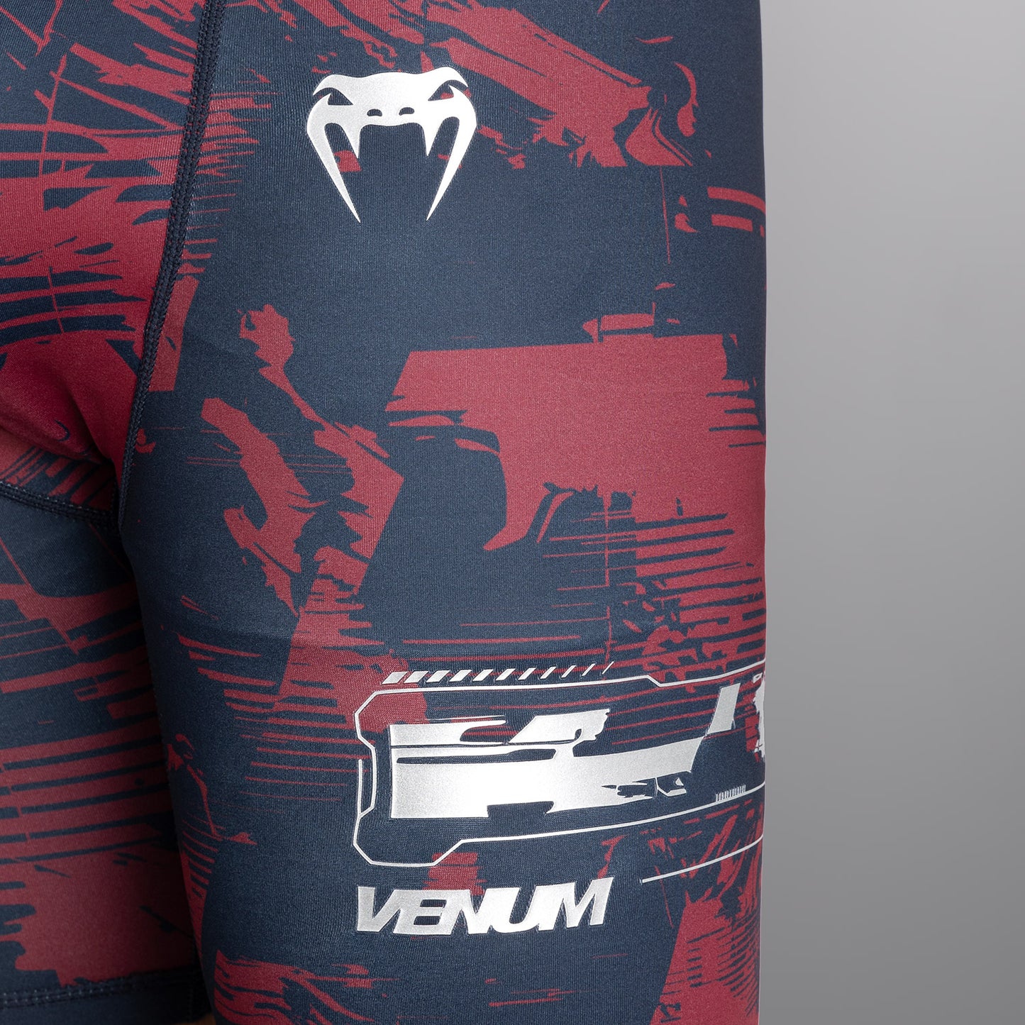 UFC Zenith by Venum Authentic Fight Week Performance Vale Tudo Short Heren - Marineblauw/Bordeauxrood/Zilver