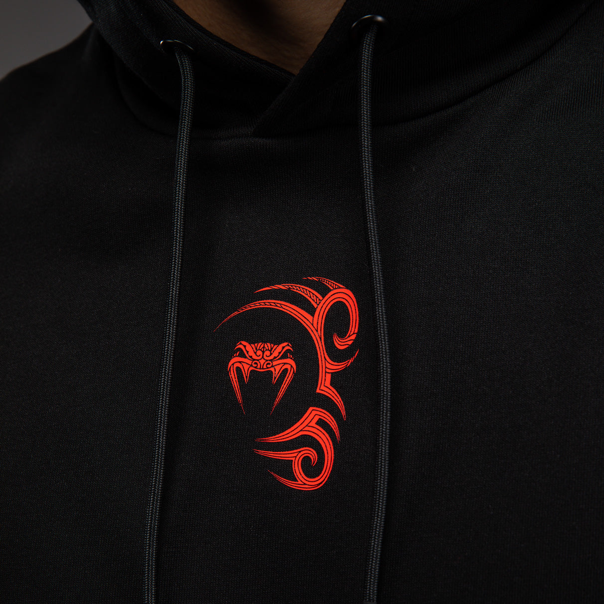 Venum x Mike Tyson Tiger Mouwloze Hoodie - Diep Zwart/Intens Rood